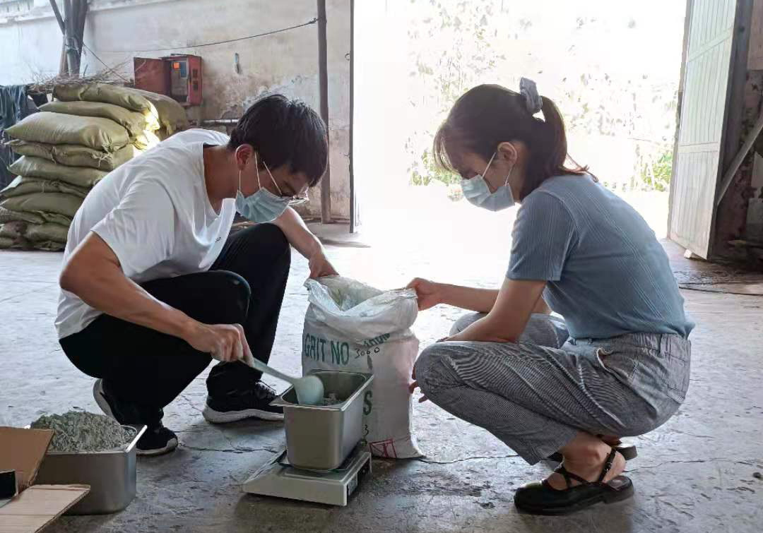 上海交通大學來公司開展新型鎂材實驗